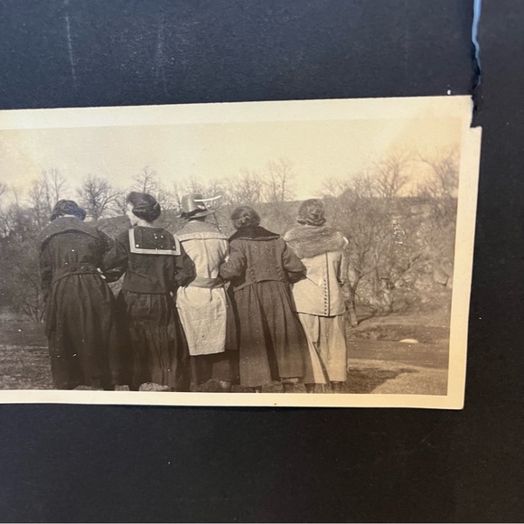 Ephemera set of 9 Vintage Photographs of Varying Content One Postcard - Picture 4 of 13